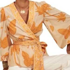 Banana Republic Perfect for summer. butterfly wrap top Gorgeous. Size: XS